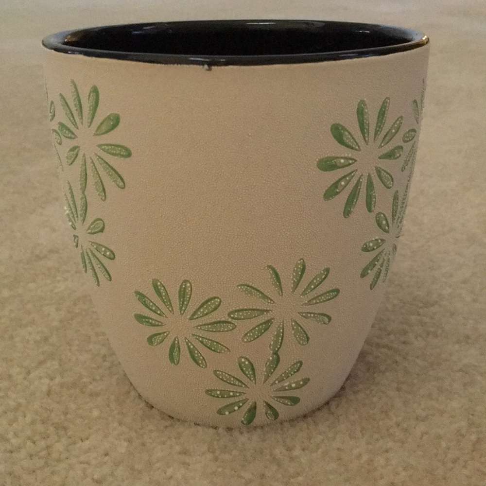 Flower pot